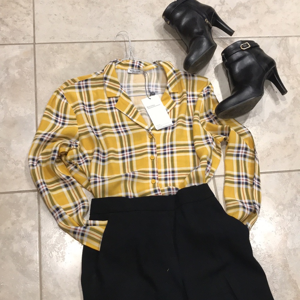 🎁NWT Bershka top, size L